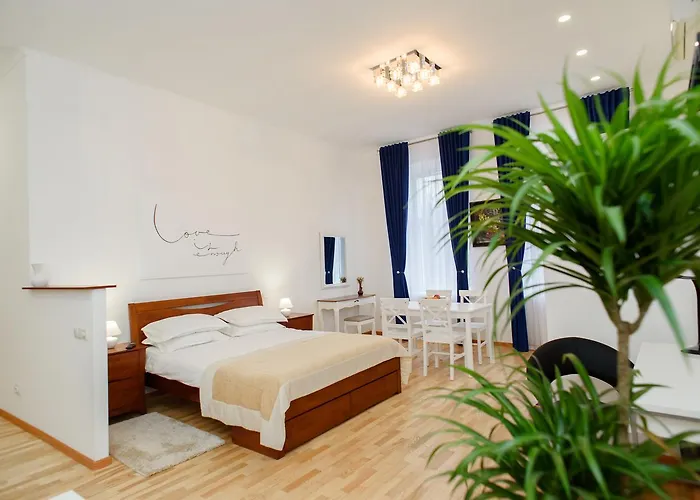 M&M Aparthotel Vip