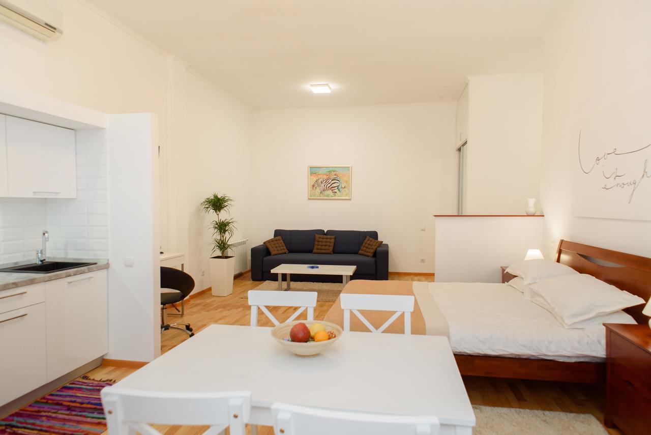 M&m Vip Apartment